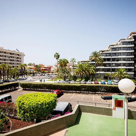 Апартаменти Go2tenerife Apart'teno Amazing Pool View & Near The Плайя-де-лас-Амерікас